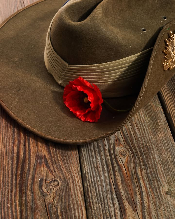 Featured image for “This Anzac Day, join us at Burleigh Bowls as we honour the bravery and sacrifice of those who served”